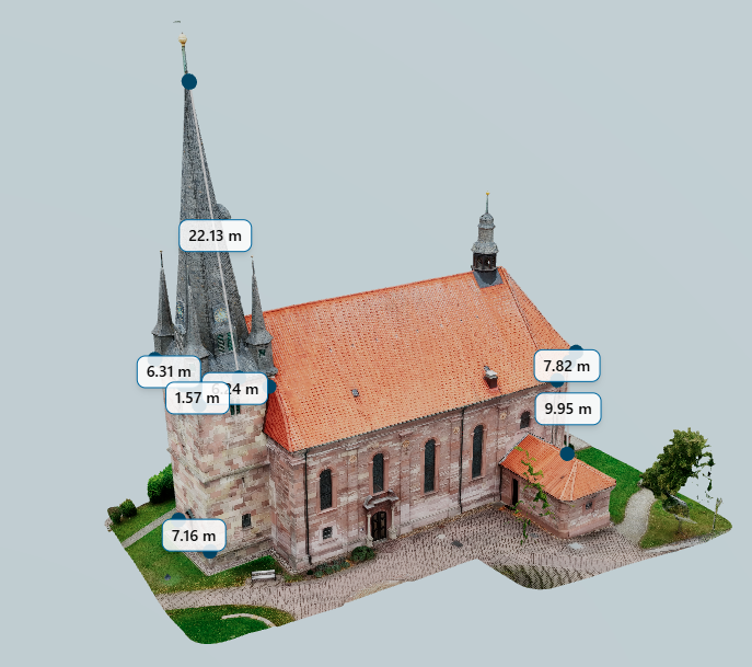 „Komplexe Dächer aus Drohnenmodellen sicher in 3D-DachCAD auswerten“
